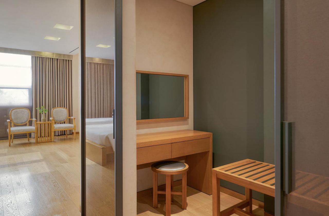 Mayfield Seoul
