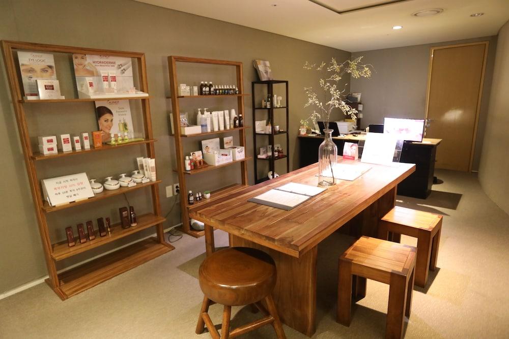 Mayfield Seoul